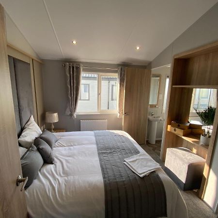 Sea View Beach Lodge Trecco Bay 3 Bedroom Porthcawl Zewnętrze zdjęcie