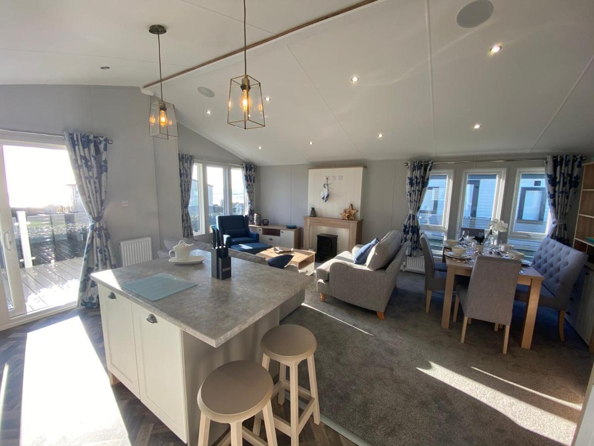 Sea View Beach Lodge Trecco Bay 3 Bedroom Porthcawl Zewnętrze zdjęcie